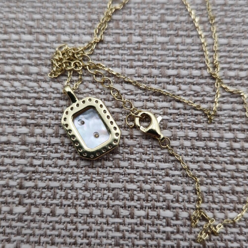 18 Inch Gold Over Sterling Silver Letter M Shell And CZ Necklace A2992 - Picture 5 of 7